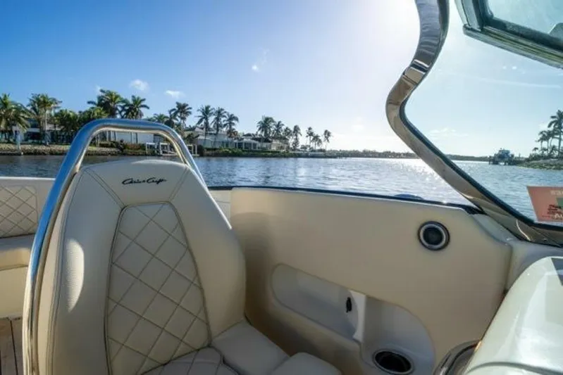  Yacht Photos Pics 2024 Chris-craft Launch 27 - Image 40