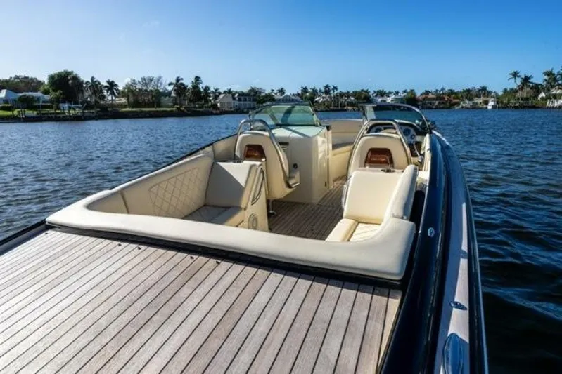  Yacht Photos Pics 2024 Chris-craft Launch 27 - Image 16