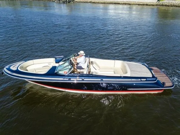  Yacht Photos Pics 2024 Chris-craft Launch 27 - Image 9