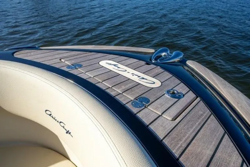  Yacht Photos Pics 2024 Chris-craft Launch 27 - Image 36