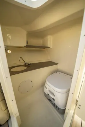  Yacht Photos Pics 2024 Chris-craft Launch 27 - Image 44