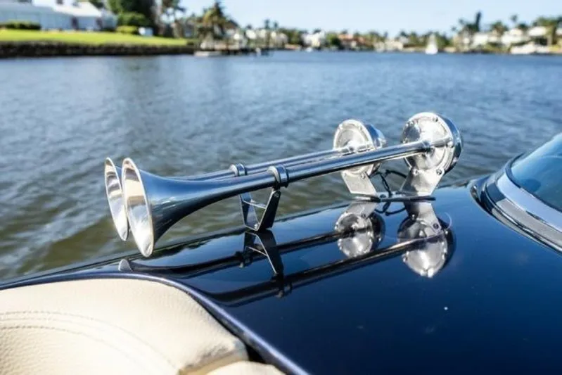  Yacht Photos Pics 2024 Chris-craft Launch 27 - Image 43