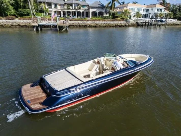  Yacht Photos Pics 2024 Chris-craft Launch 27 - Image 7
