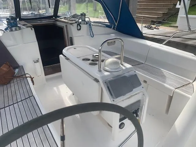 Mockingbird Yacht Photos Pics Cockpit of 2001 Dufour Gib'Sea 43 sailboat with seating and navigation equipment.