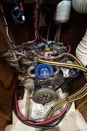 Mockingbird Yacht Photos Pics 