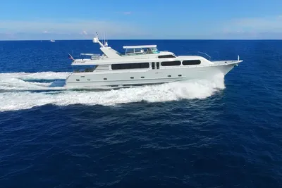 Broward Raised Pilothouse