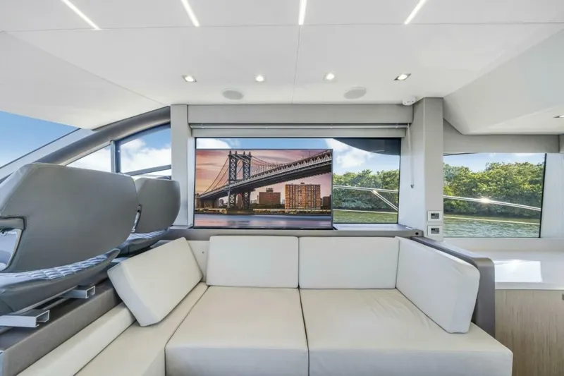  Yacht Photos Pics 2018 Sunseeker 52 Manhattan - Image 31