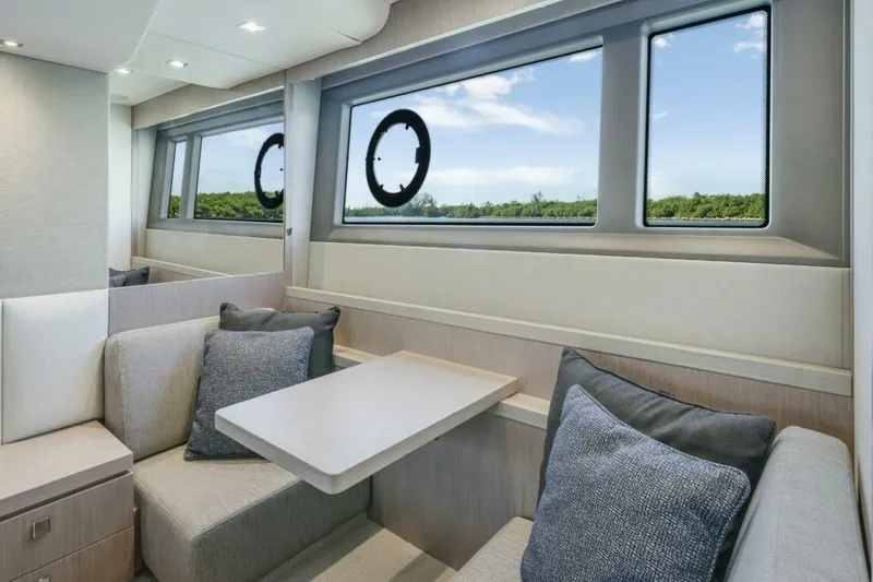  Yacht Photos Pics 2018 Sunseeker 52 Manhattan - Image 45