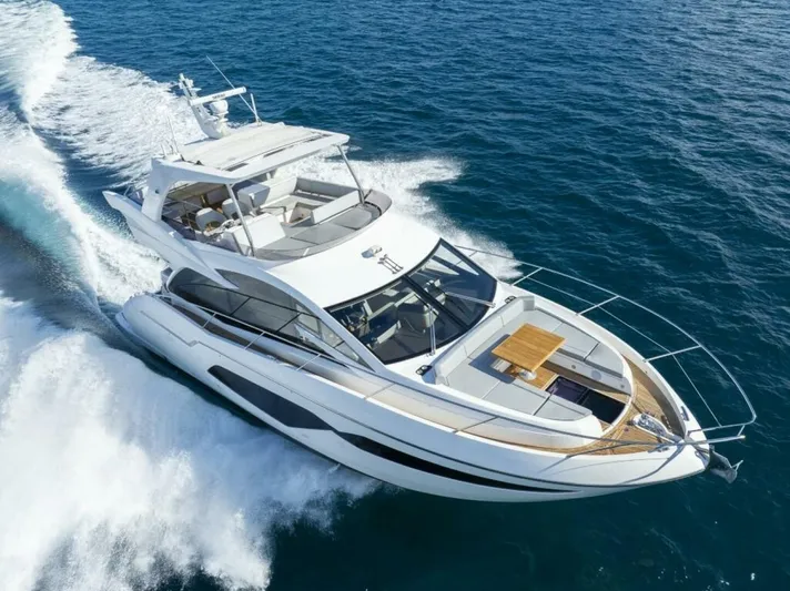  Yacht Photos Pics 2018 Sunseeker 52 Manhattan - Image 7