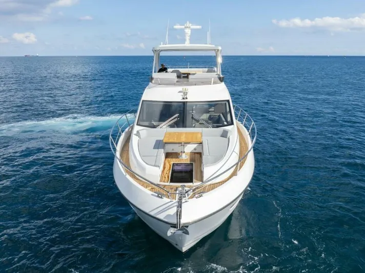  Yacht Photos Pics 2018 Sunseeker 52 Manhattan - Image 11