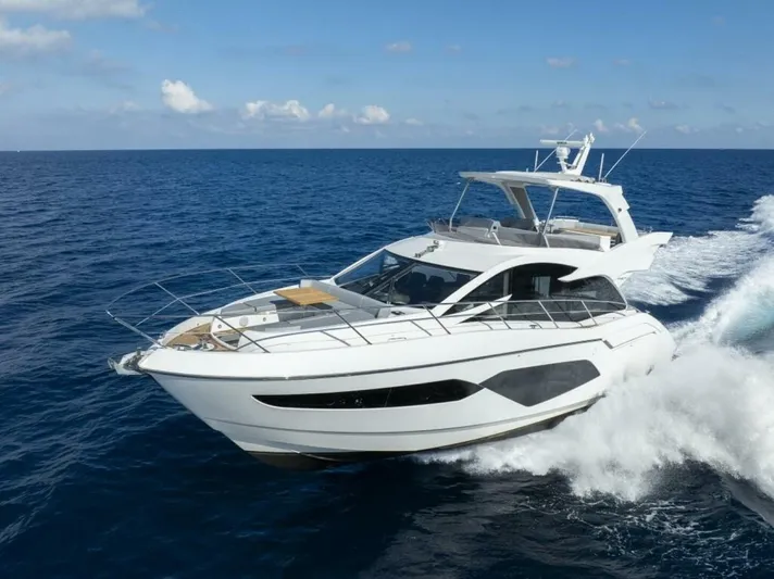  Yacht Photos Pics 2018 Sunseeker 52 Manhattan - Image 2