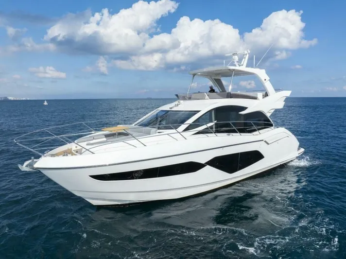  Yacht Photos Pics 2018 Sunseeker 52 Manhattan - Image 12