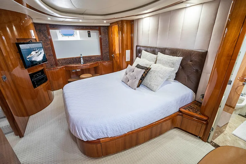 Elizee Yacht Photos Pics Master Cabin
