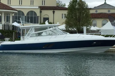 2017 Intrepid 475 Sport Yacht