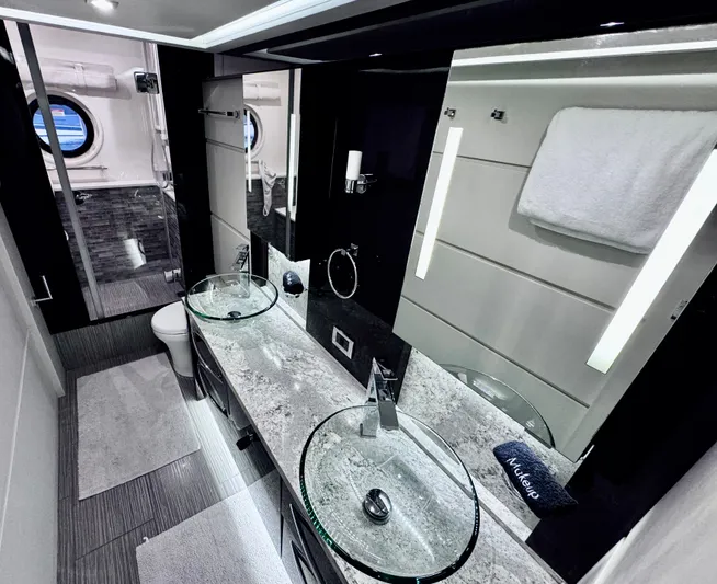 Jeanne Rose Yacht Photos Pics 