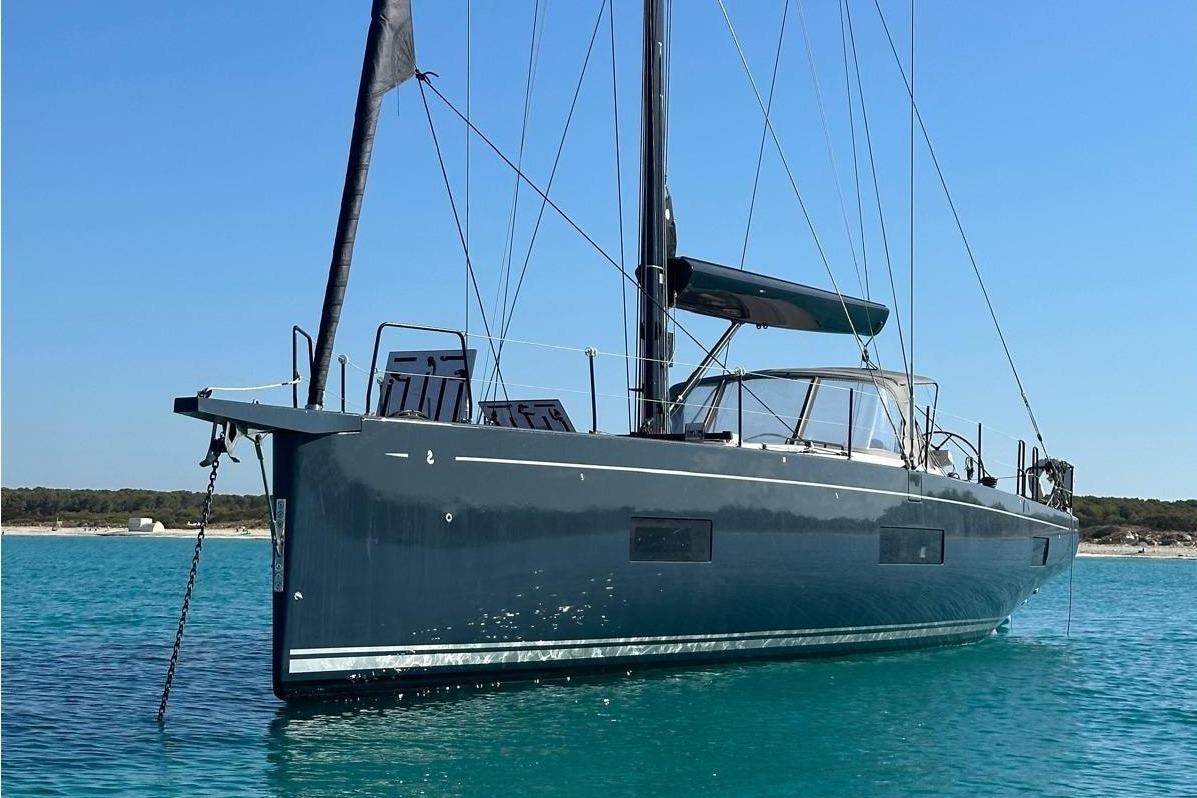 2022 Beneteau First 53