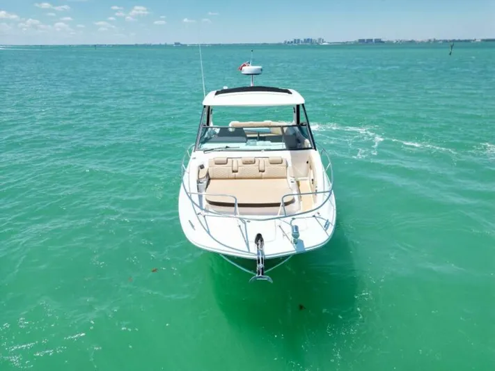  Yacht Photos Pics 2022 Sea Ray 320 Sundancer Ob - Image 3