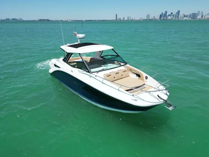  Yacht Photos Pics 2022 Sea Ray 320 Sundancer Ob - Image 2