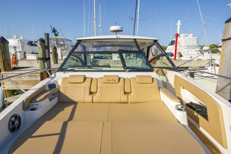  Yacht Photos Pics 2022 Sea Ray 320 Sundancer Ob - Image 12