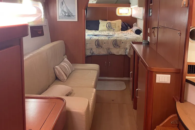  Yacht Photos Pics Master Stateroom