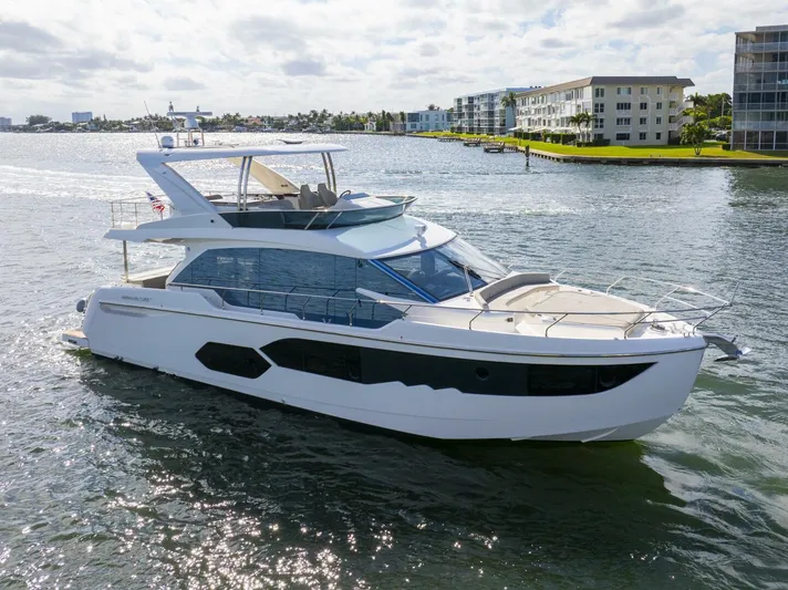  Yacht Photos Pics 2019 Absolute 58 Fly - Image 8