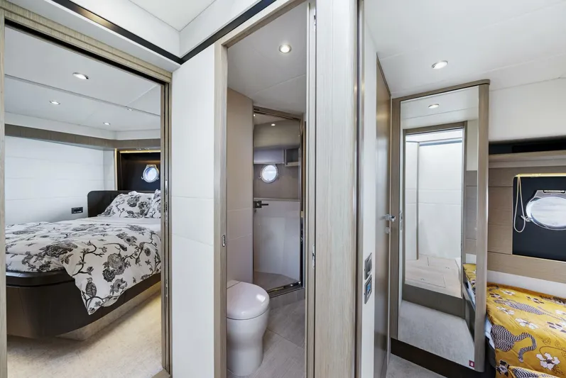  Yacht Photos Pics 2019 Absolute 58 Fly - Image 30