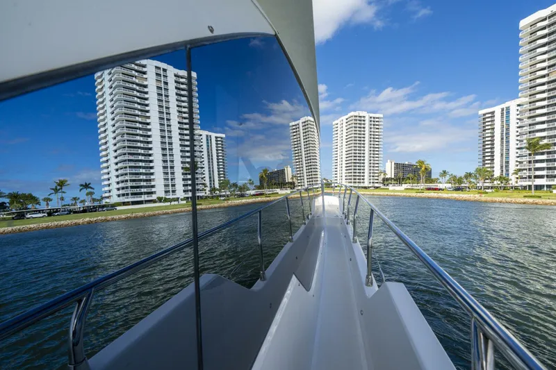  Yacht Photos Pics 2019 Absolute 58 Fly - Image 54