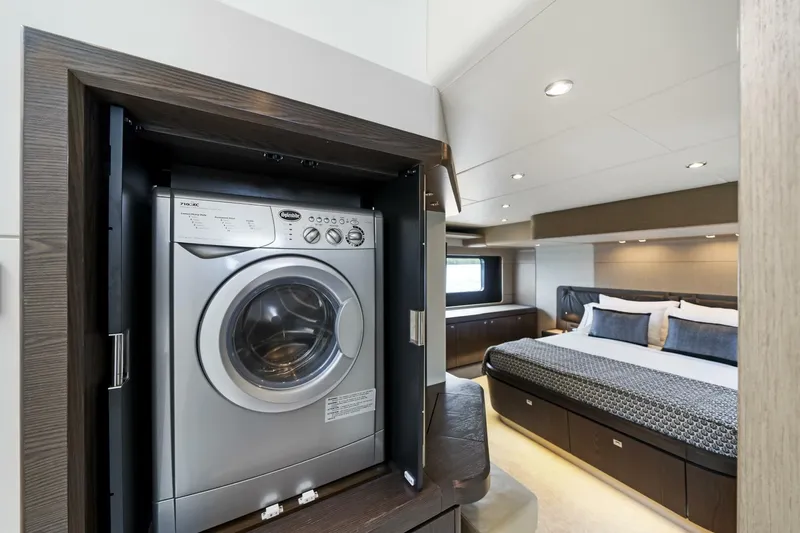  Yacht Photos Pics 2019 Absolute 58 Fly - Image 34