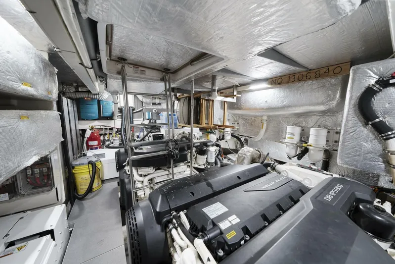  Yacht Photos Pics 2019 Absolute 58 Fly - Image 61