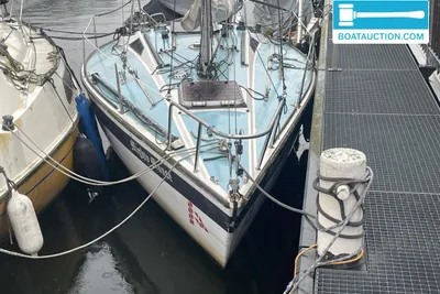 1900 Cabin sailboat 650