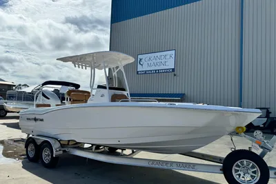 NauticStar 231 Hybrid