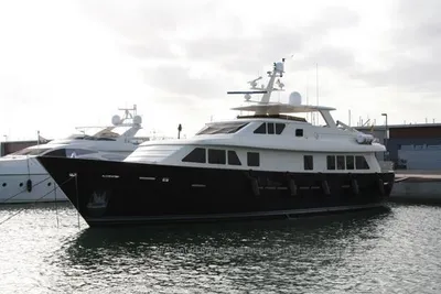 Benetti SD 95