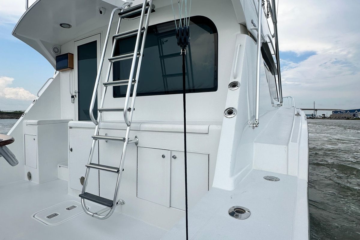 2002 Hatteras 50 