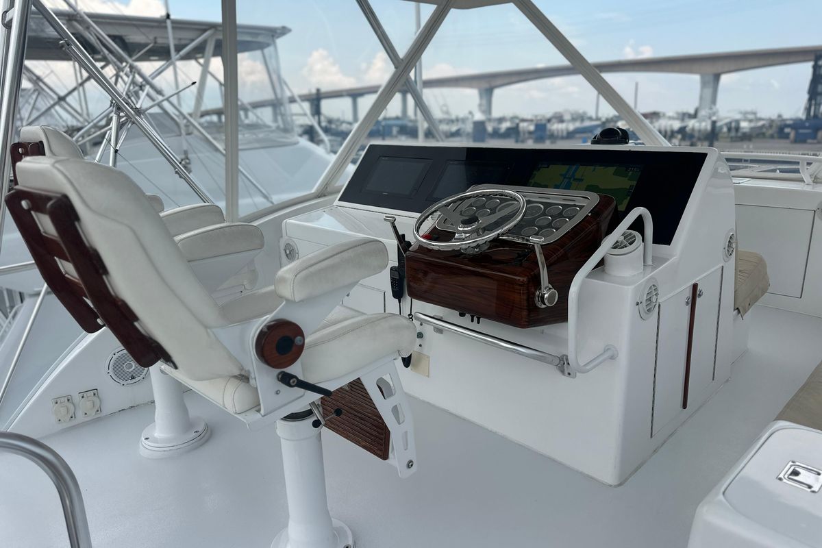 2002 Hatteras 50 