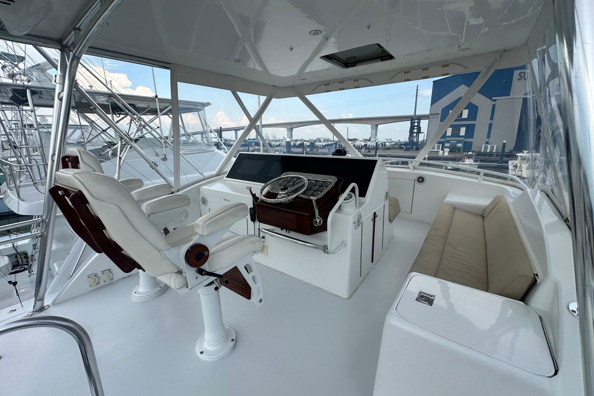 2002 Hatteras 50 