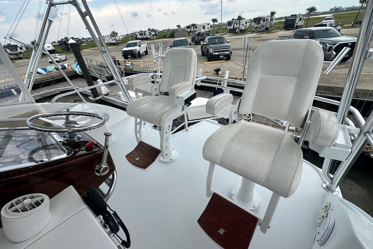 2002 Hatteras 50 