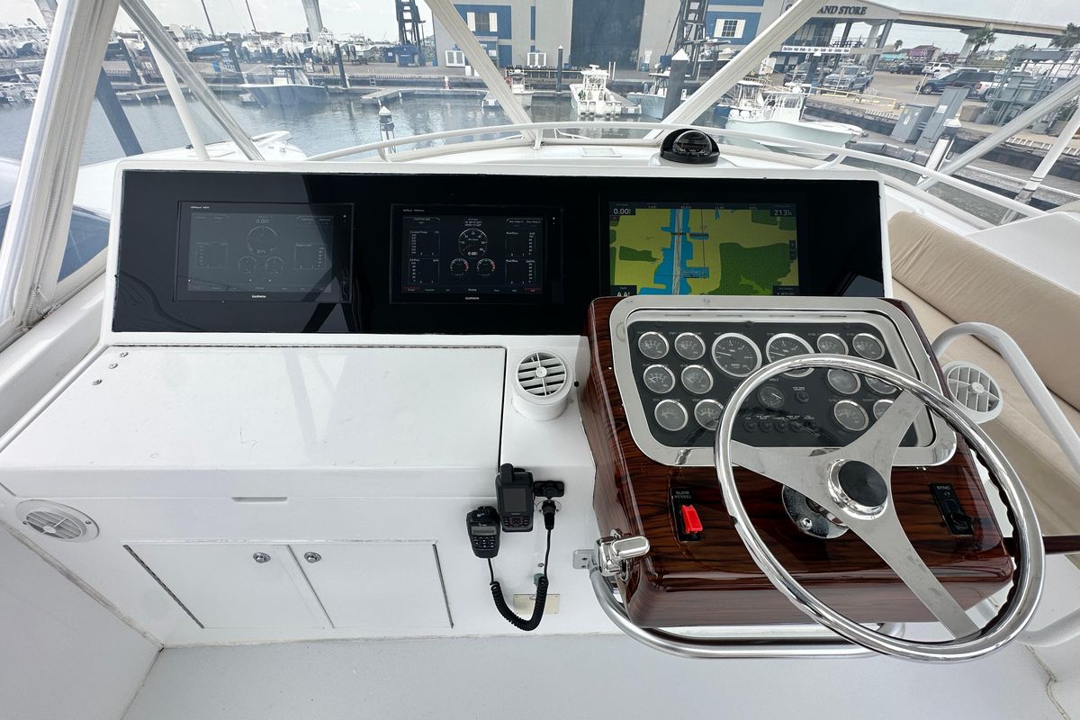 2002 Hatteras 50 