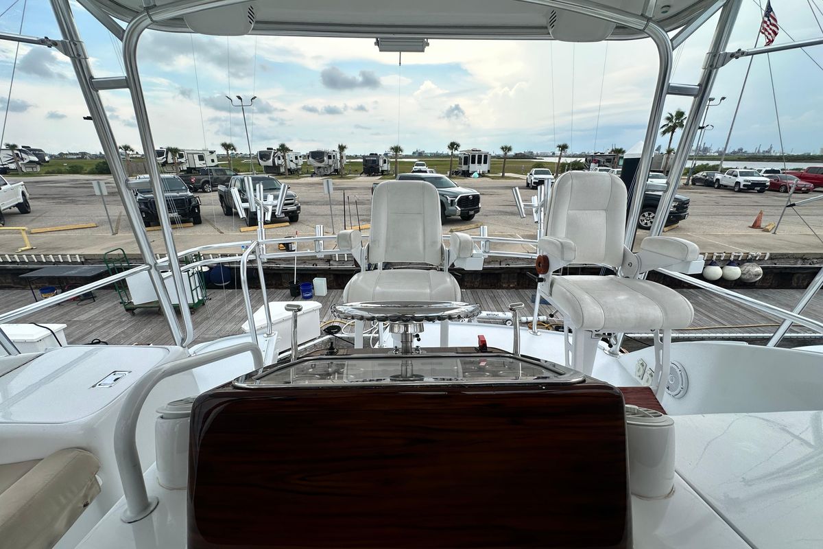 2002 Hatteras 50 