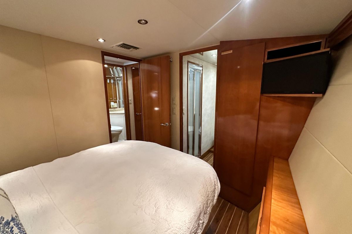 2002 Hatteras 50 