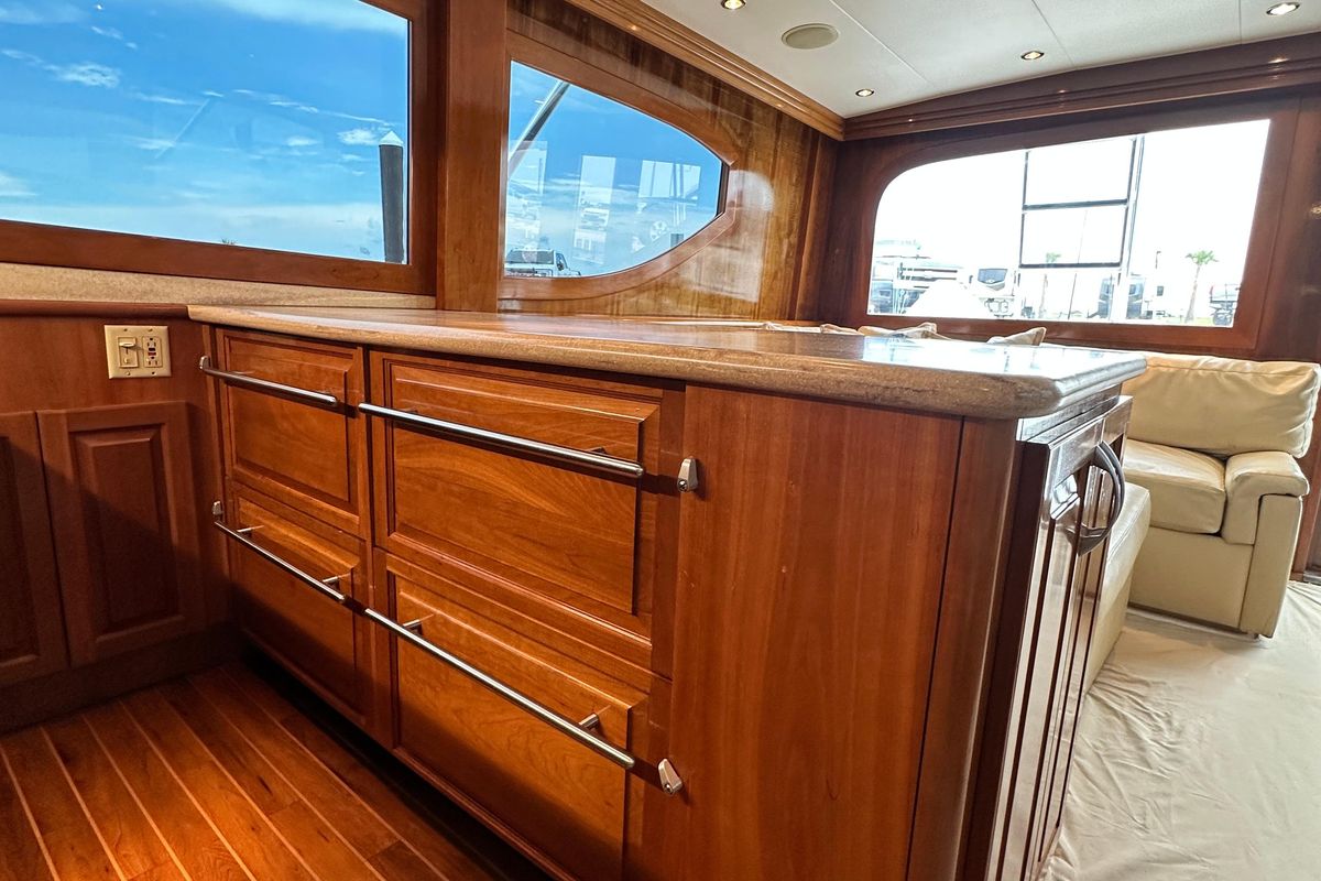 2002 Hatteras 50 