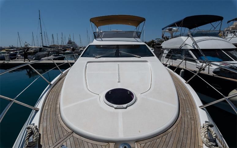 2011 Azimut 48 