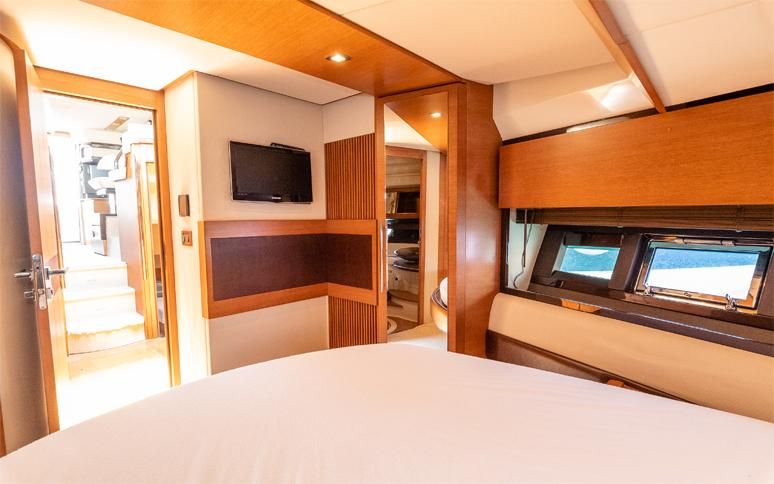 2011 Azimut 48 