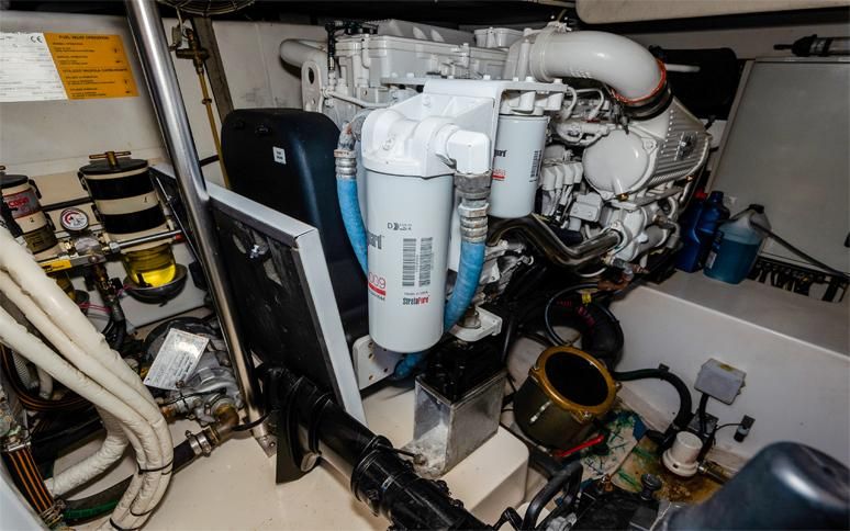 2011 Azimut 48 