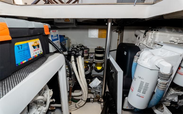 2011 Azimut 48 