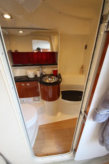  Yacht Photos Pics 2012 Formula 400 Super Sport yacht bathroom with sink, toilet, and shower.