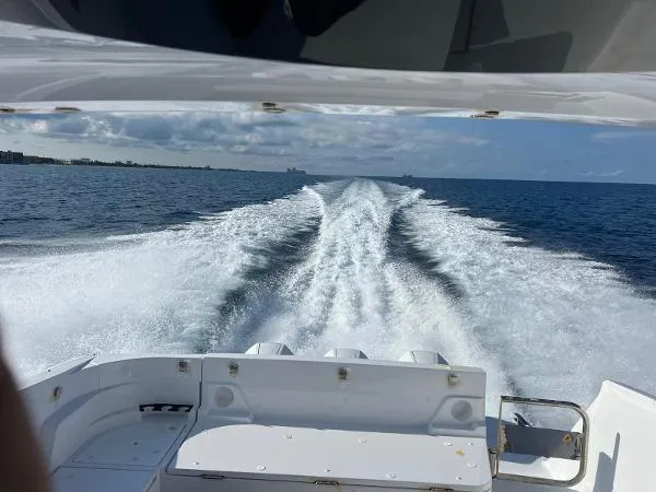 No Name Yacht Photos Pics 2024 Azimut Verve 42 cruising on open water, leaving a wake behind.