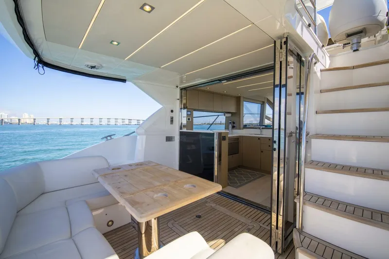  Yacht Photos Pics 2017 Sunseeker 52 Manhattan - Image 17