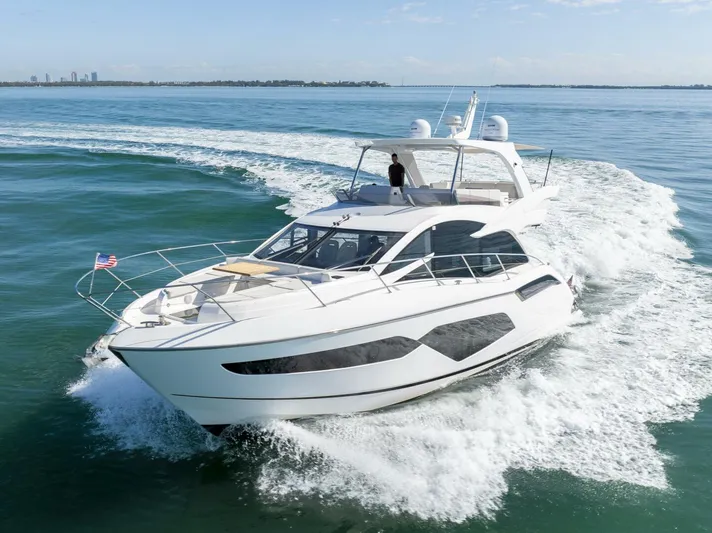  Yacht Photos Pics 2017 Sunseeker 52 Manhattan - Image 3