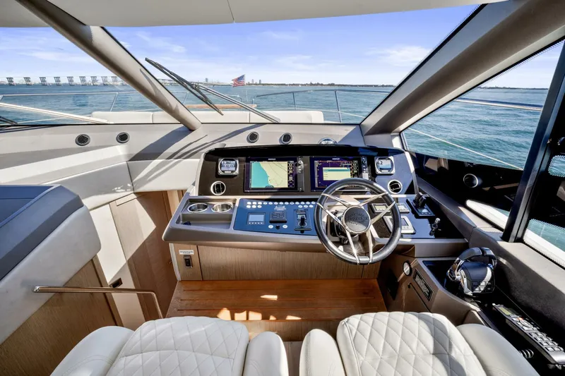  Yacht Photos Pics 2017 Sunseeker 52 Manhattan - Image 26
