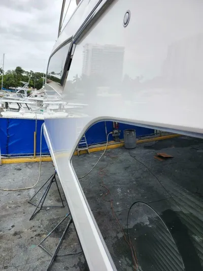  Yacht Photos Pics 2017 Sunseeker 52 Manhattan - Image 56